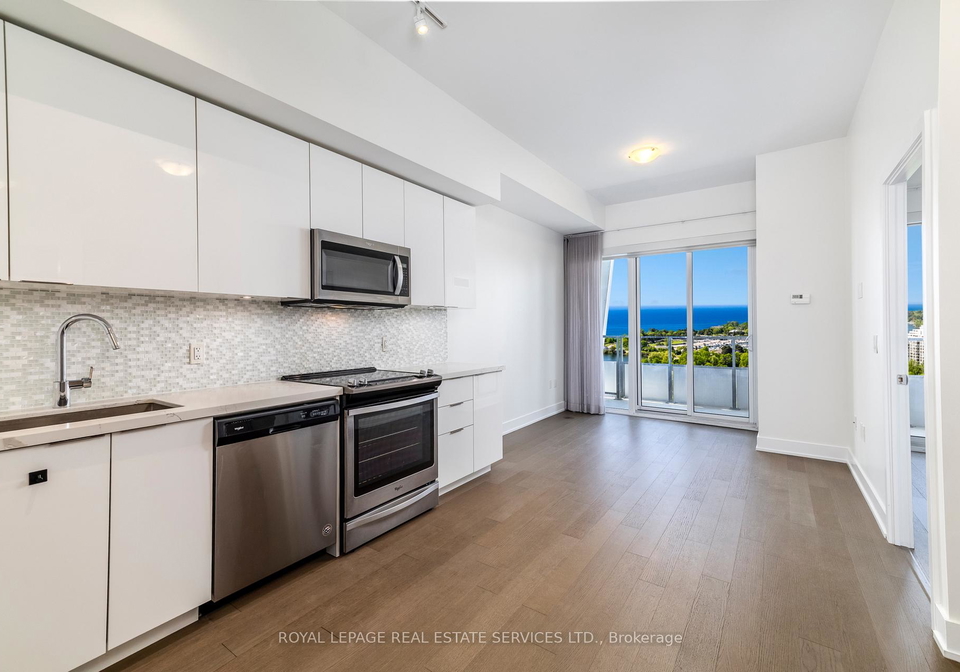 30-shore-breeze-drive-toronto-etobicoke-ontario-w13659346