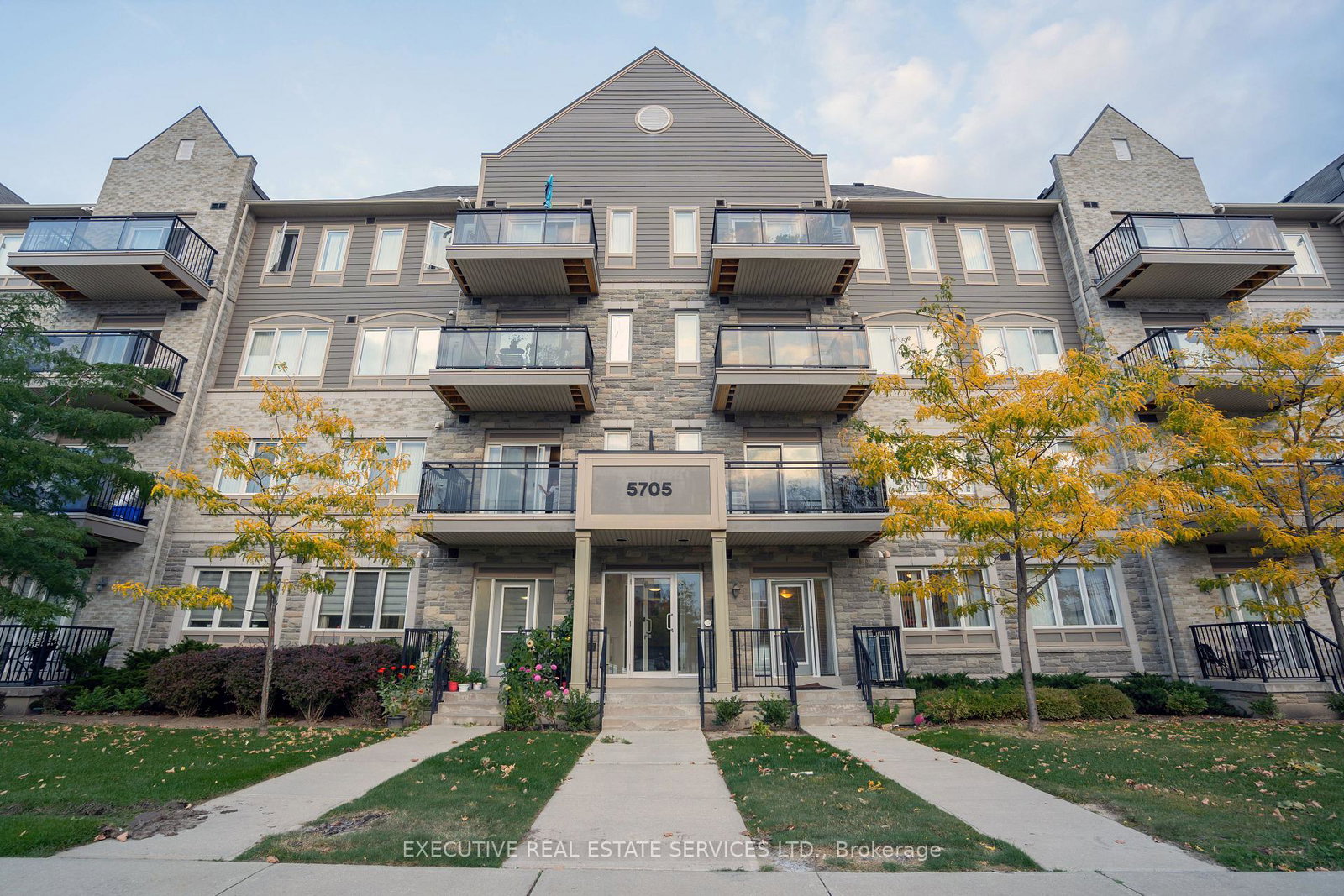 5705-long-valley-road-mississauga-ontario-w13659354
