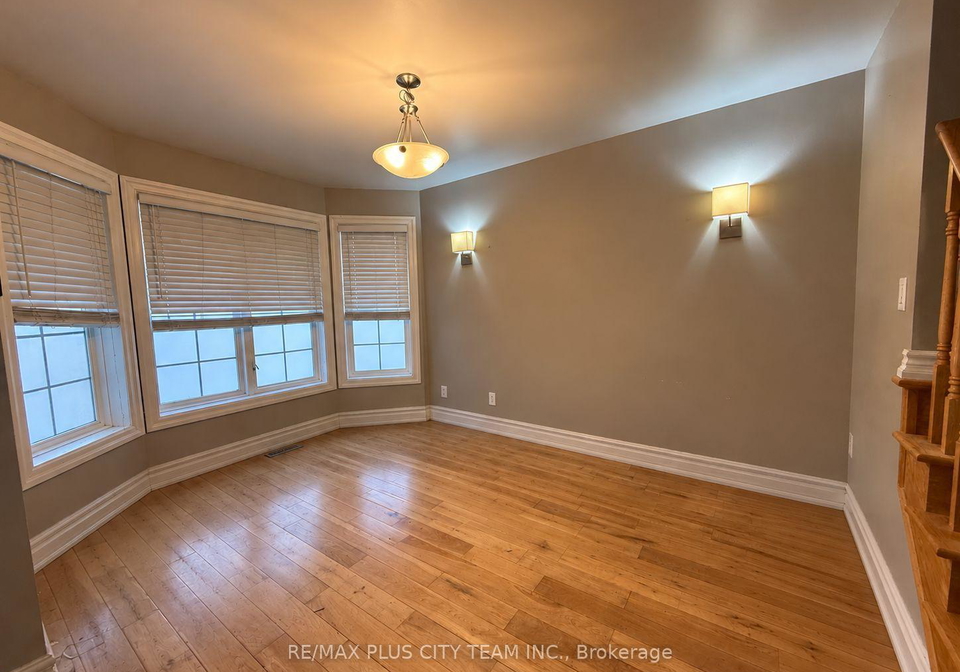 844-luxton-drive-milton-ontario-w13659626