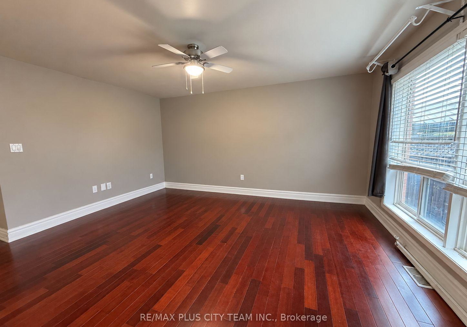 844-luxton-drive-milton-ontario-w13659626
