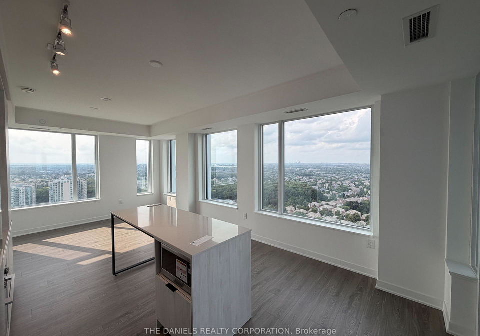 2495-eglinton-avenue-w-mississauga-ontario-w13659754