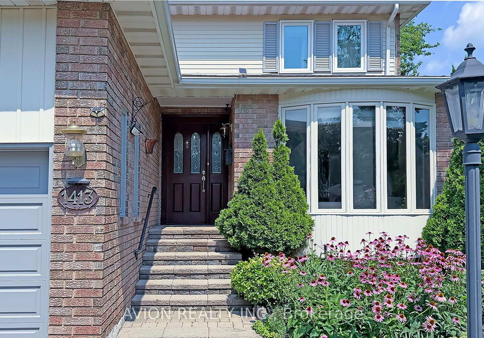 1413-harmsworth-square-oakville-ontario-w13659776