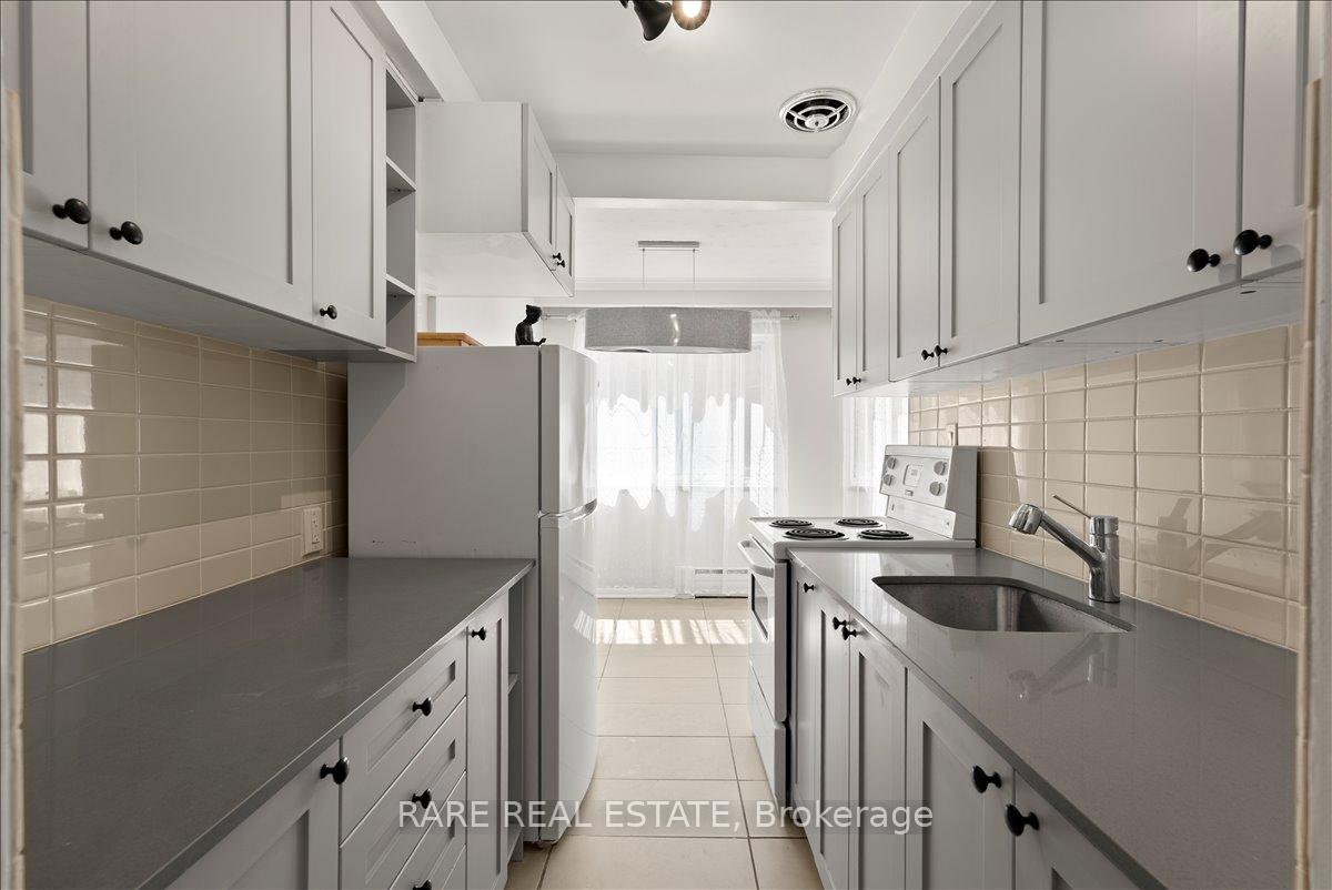 2-twenty-first-street-toronto-etobicoke-ontario-w13659802