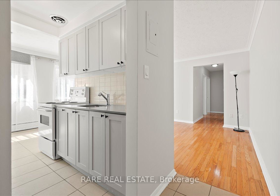 2-twenty-first-street-toronto-etobicoke-ontario-w13659802