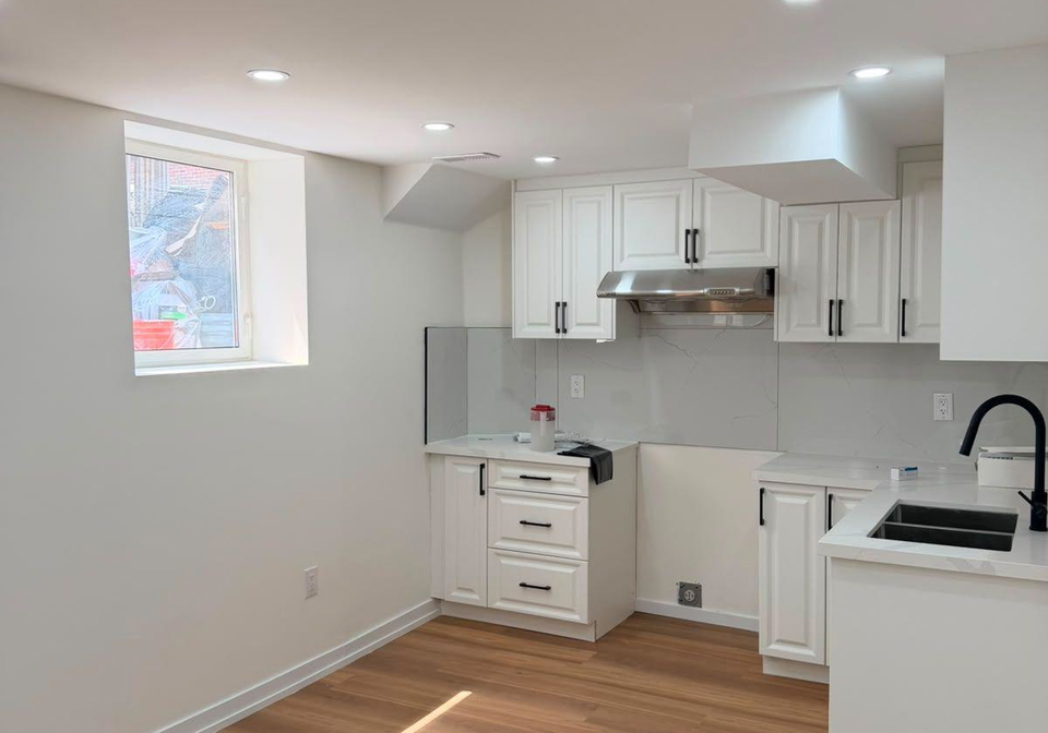 18-golden-springsbsmt-drive-brampton-ontario-w13659862