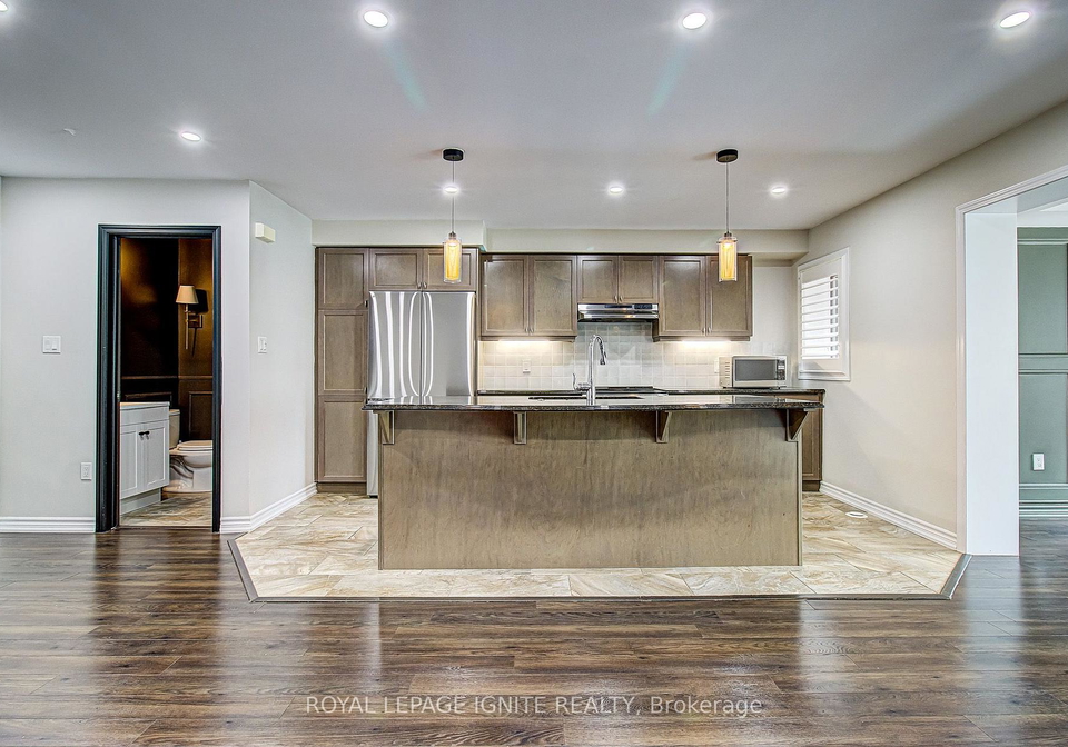 3061-harebell-gate-oakville-ontario-w13659880