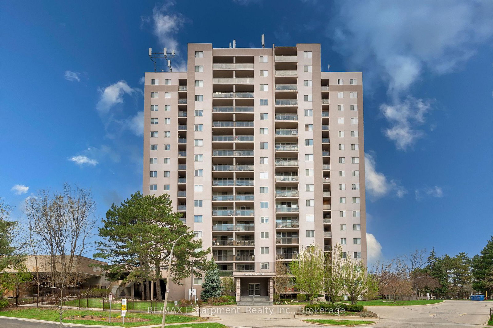 975-warwick-court-burlington-ontario-w13659892