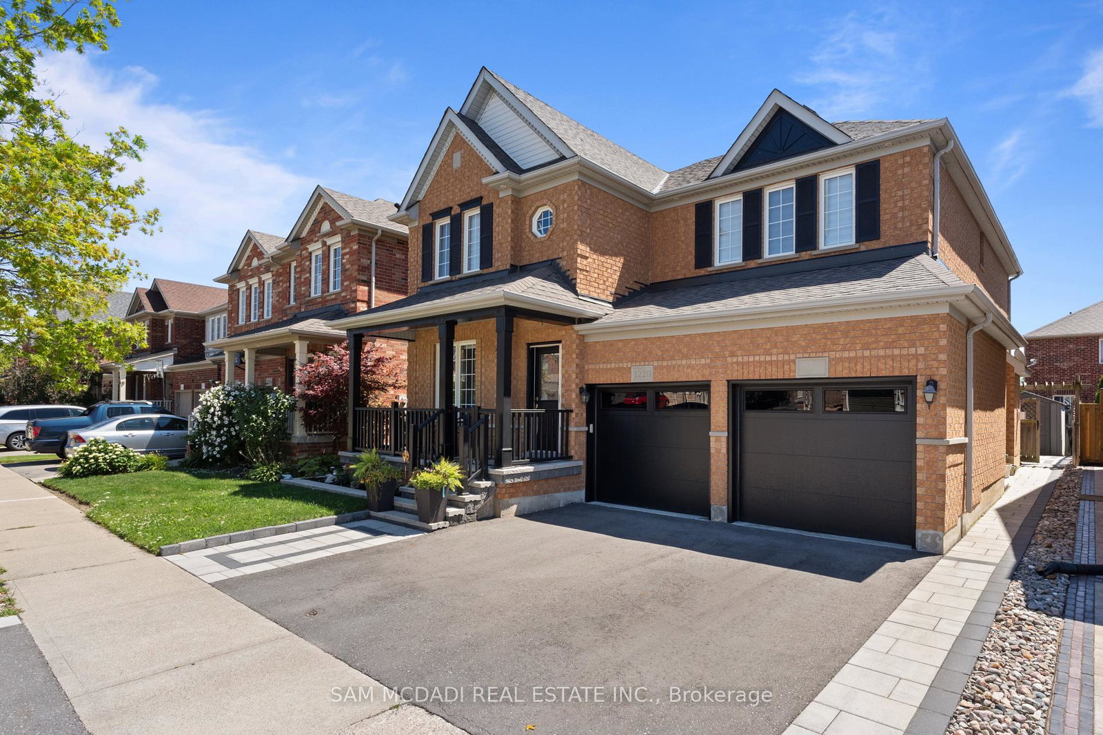 1220-field-drive-milton-ontario-w13660032