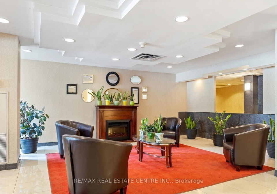 300-webb-drive-mississauga-ontario-w13660046