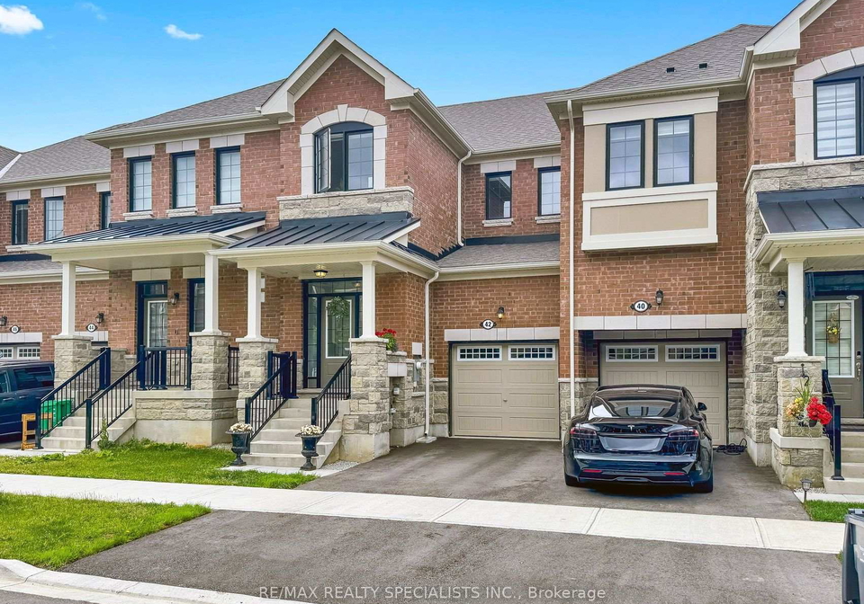 42-keppel-circle-brampton-ontario-w13660120