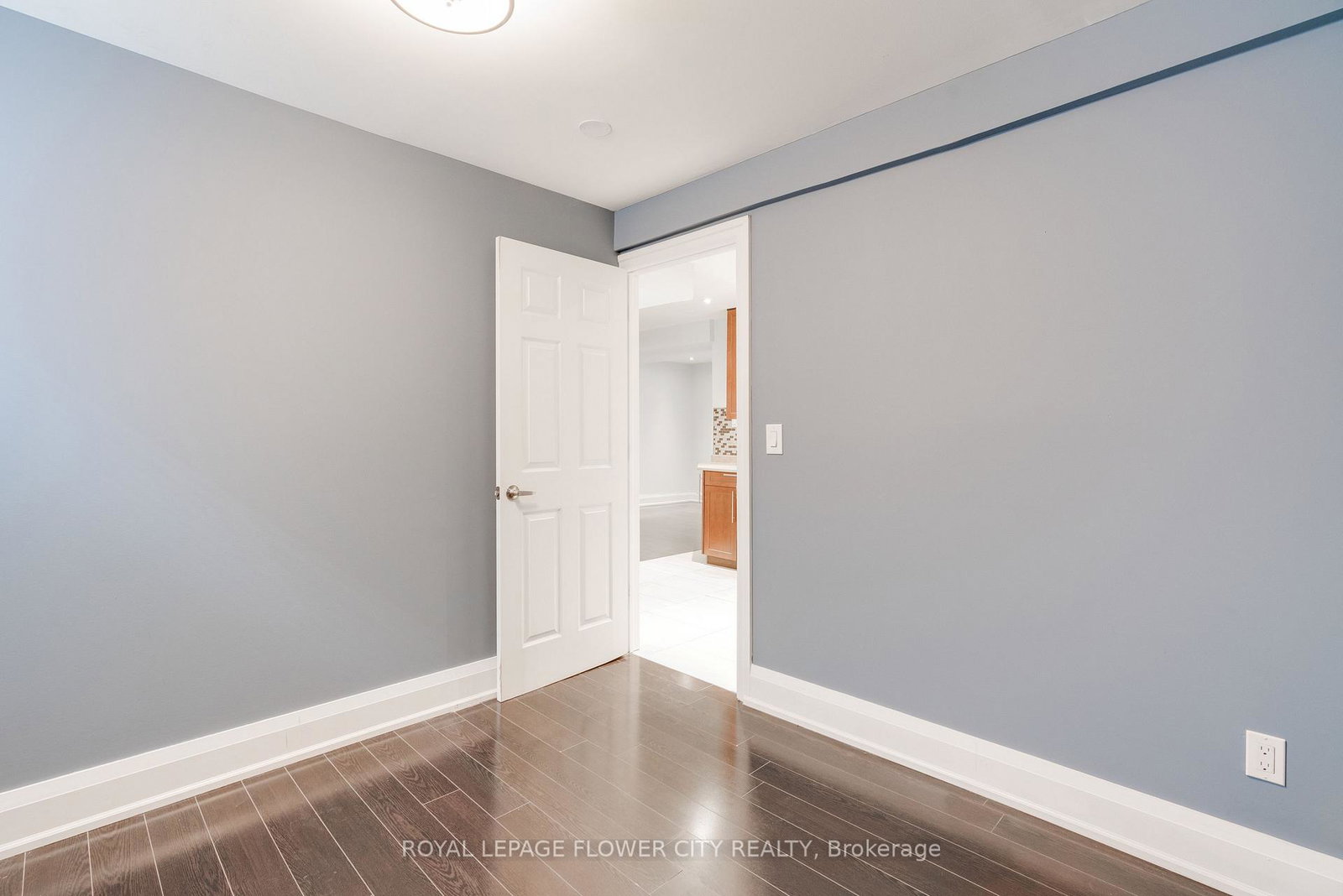 5674-whitehorn-avenue-e-mississauga-ontario-w13660264