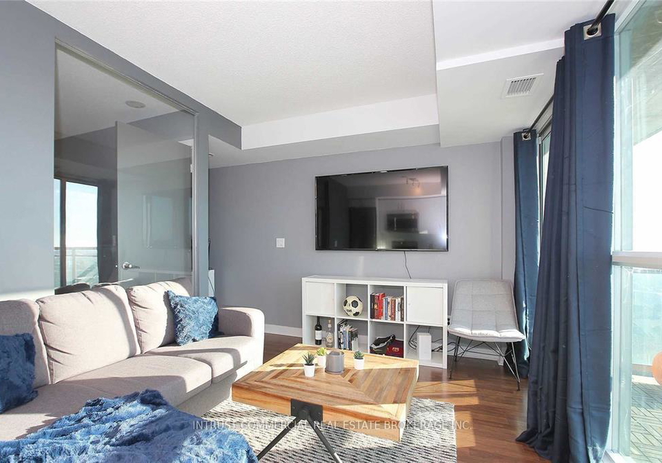 155-legion-road-n-toronto-etobicoke-ontario-w13660288