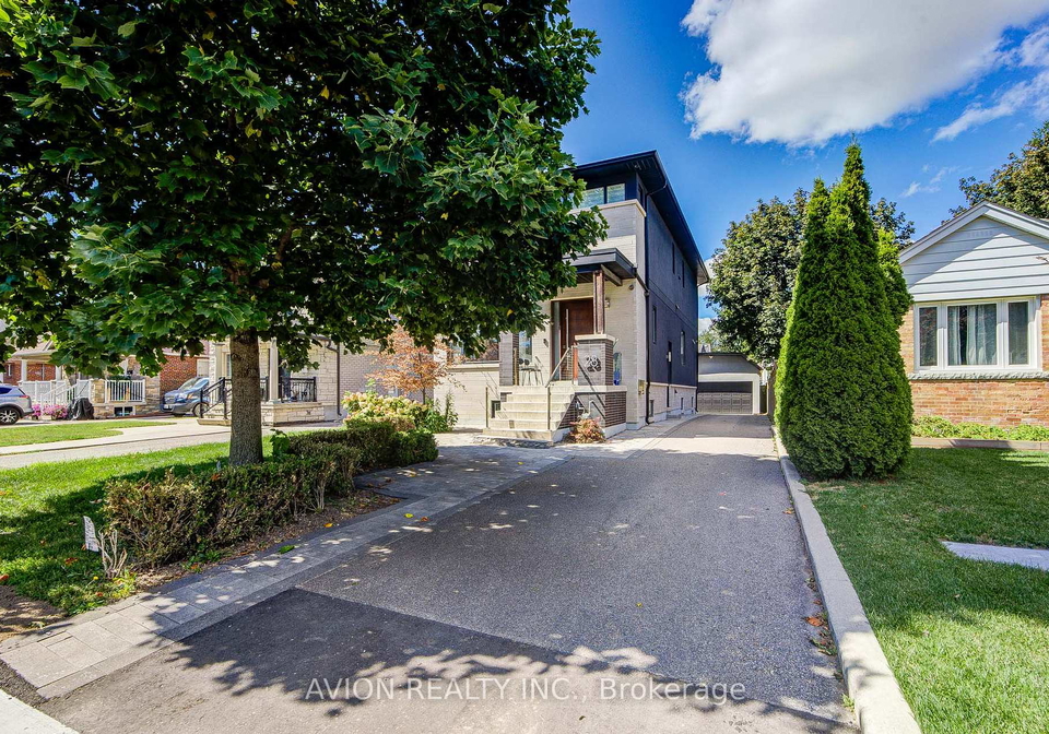 28-monarchdale-avenue-toronto-north-york-ontario-w13660418