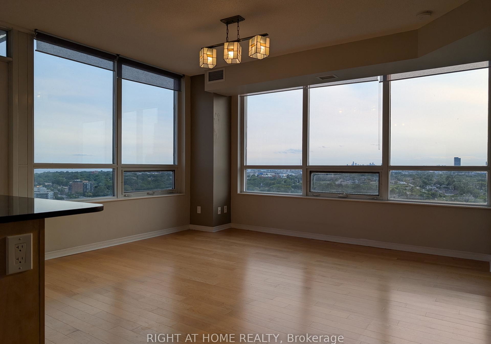 15-legion-road-toronto-etobicoke-ontario-w13660552
