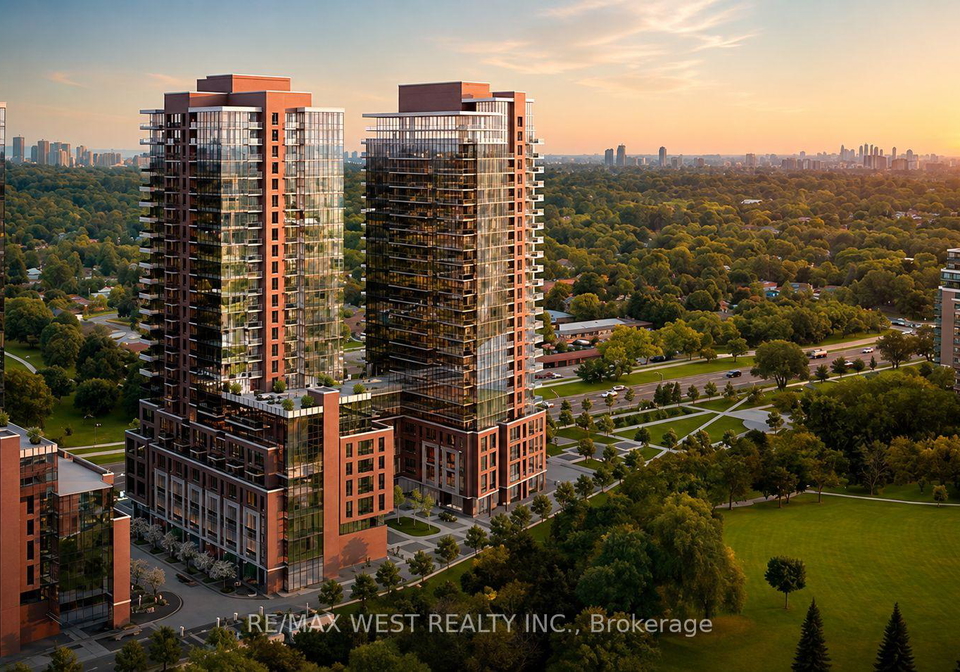 4010-eglinton-avenue-w-toronto-etobicoke-ontario-w13660592