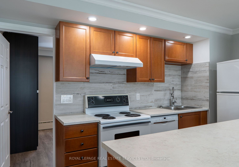 48a-arcadian-circle-toronto-etobicoke-ontario-w13660724