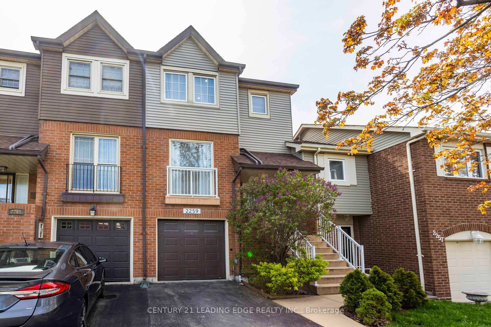 2259-munns-avenue-oakville-ontario-w13661252