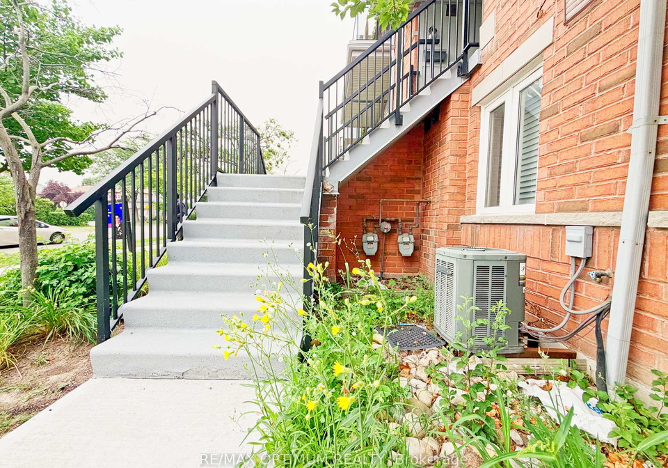 4620-guildwood-way-mississauga-ontario-w13661510