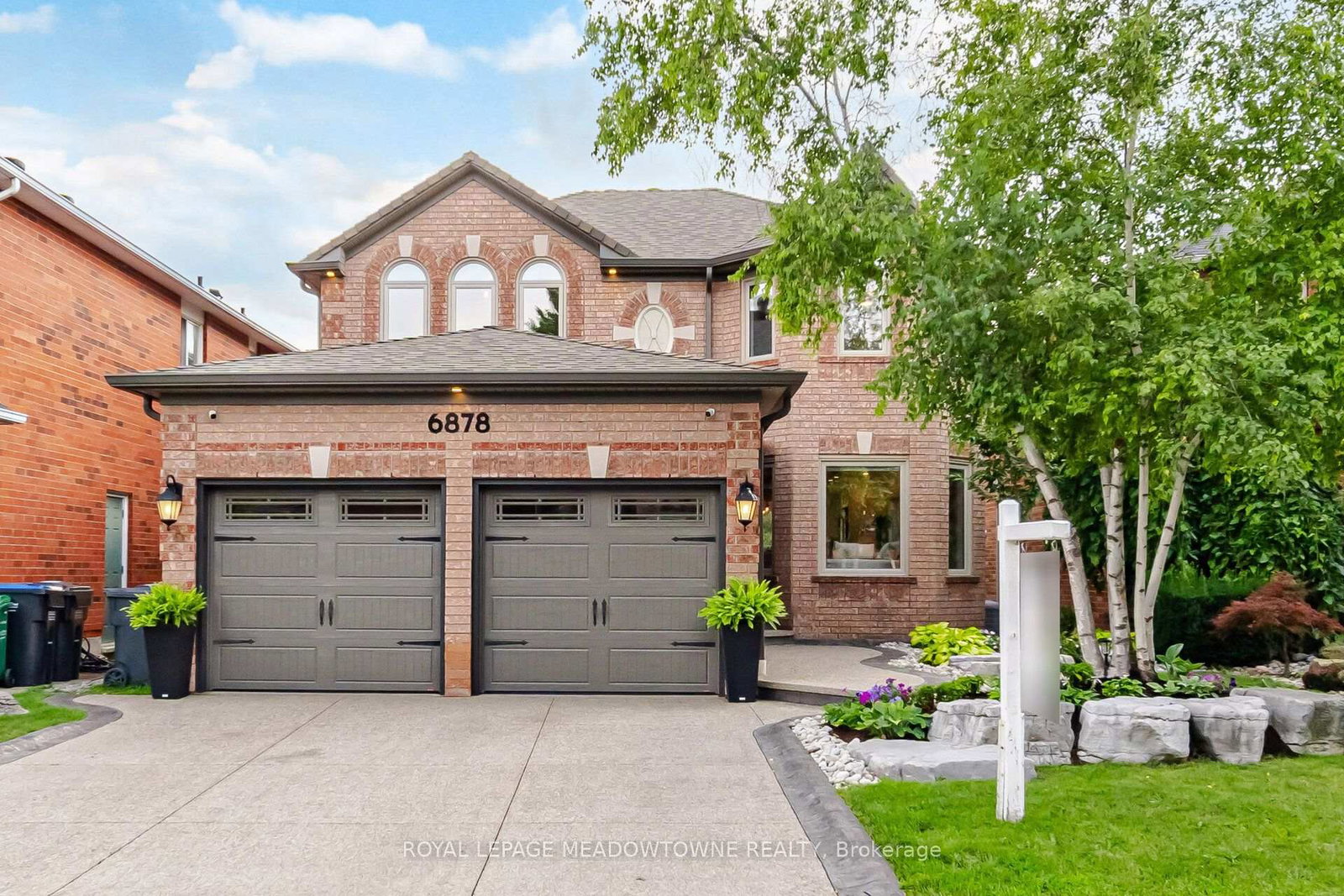 6878-summer-heights-drive-mississauga-ontario-w13661790
