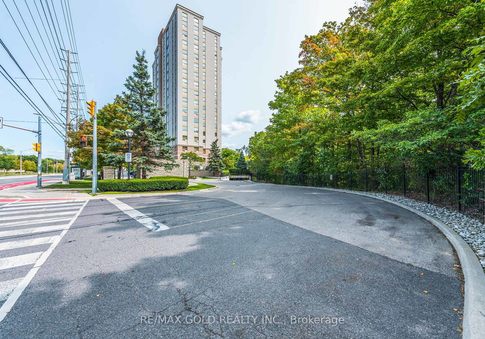 200-burnhamthorpe-road-mississauga-ontario-w13661840