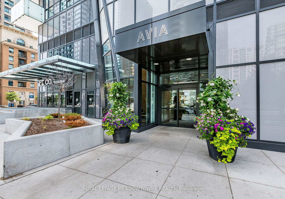 430-square-one-drive-mississauga-ontario-w13661918