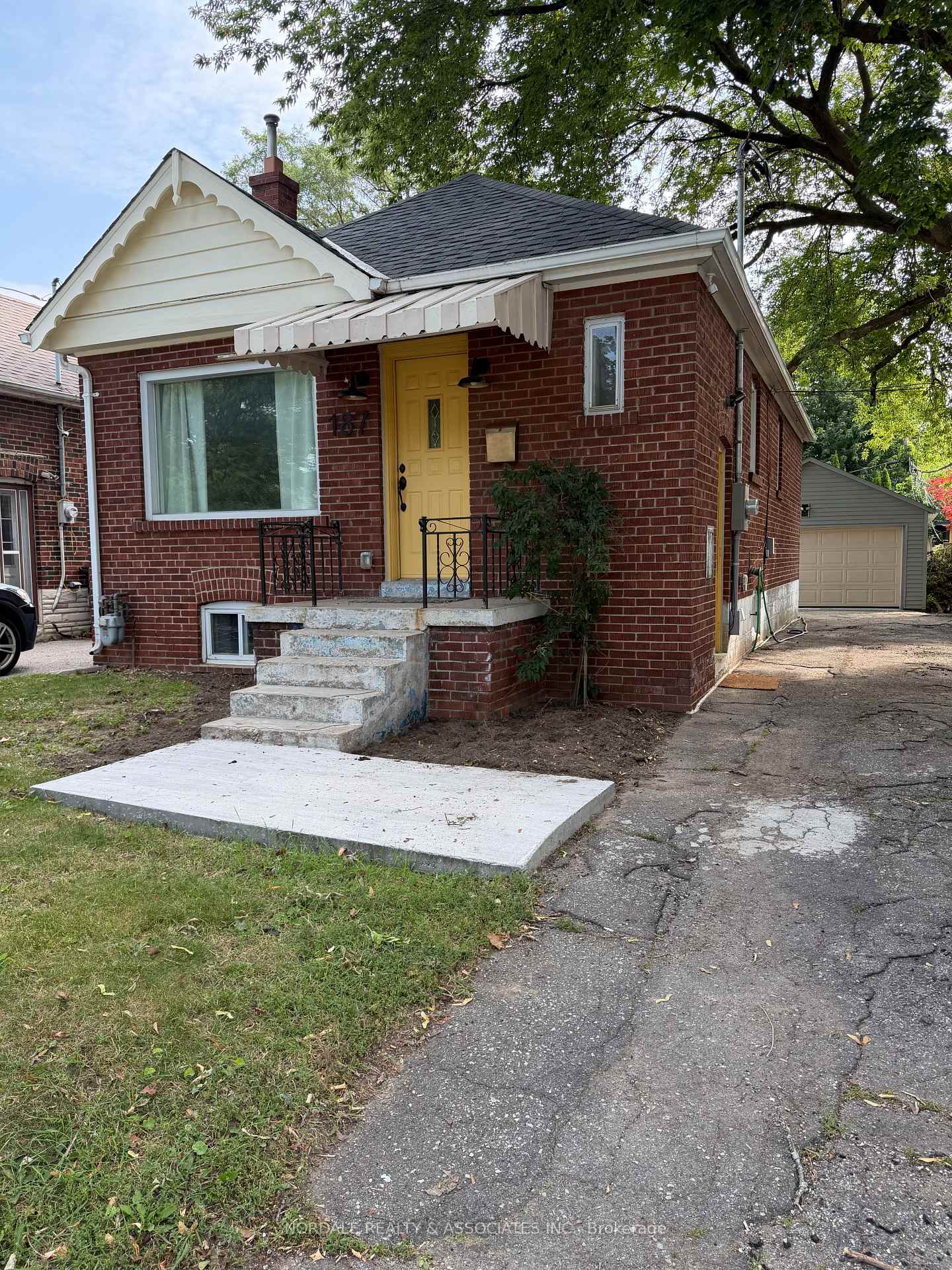 187-aldercrest-road-toronto-etobicoke-ontario-w13661954