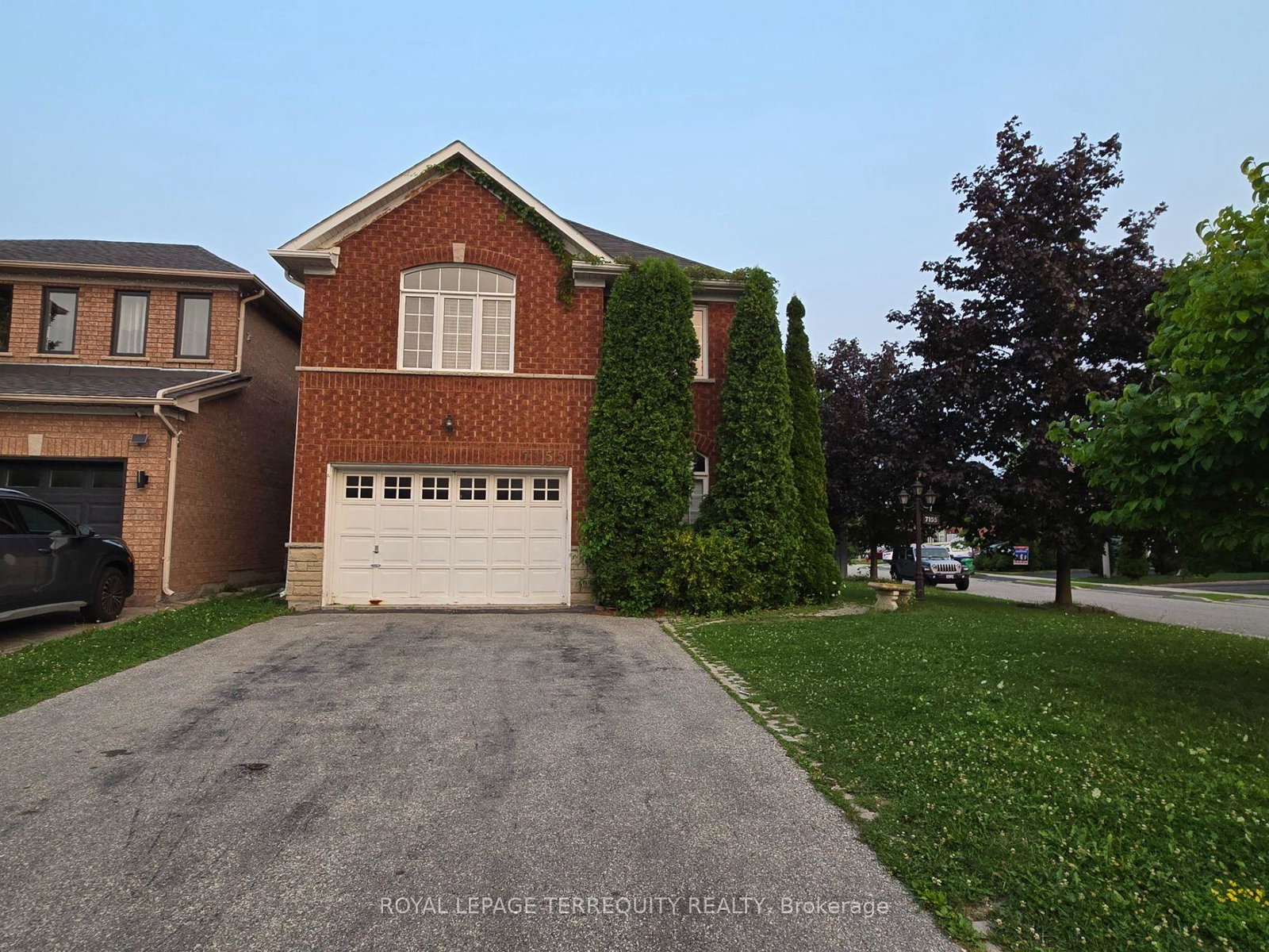 7155-lowville-heights-mississauga-ontario-w13662136