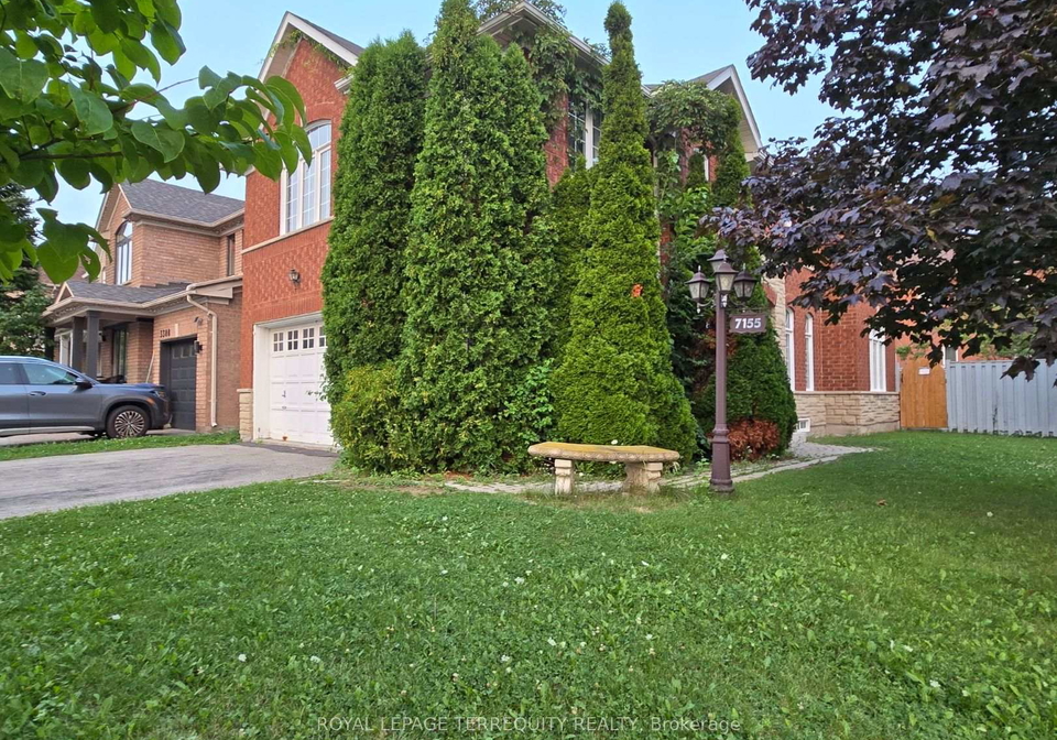 7155-lowville-heights-mississauga-ontario-w13662136