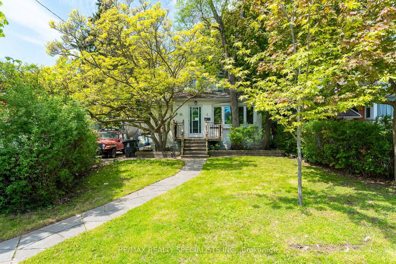 4-elton-crescent-toronto-etobicoke-ontario-w13662156