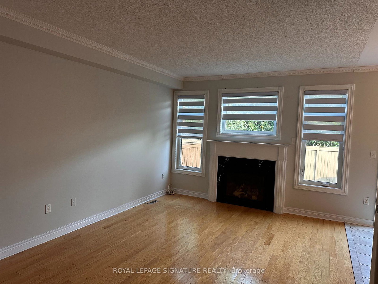 2295-rochester-circle-s-oakville-ontario-w13662374
