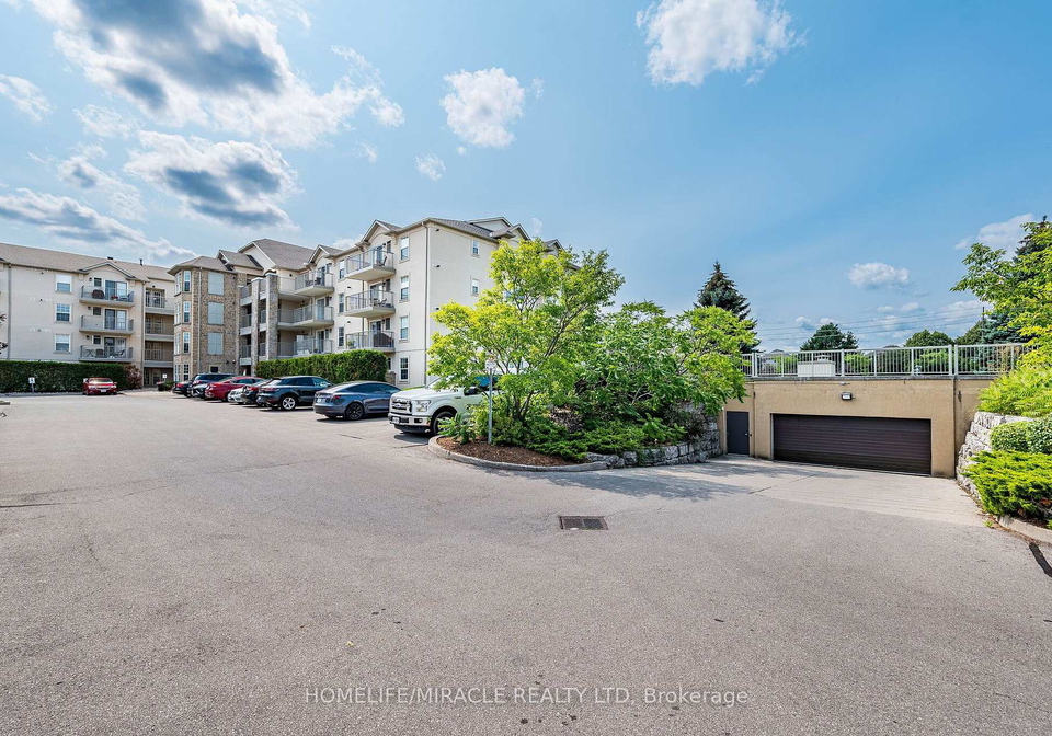 1490-bishops-gate-oakville-ontario-w13662440