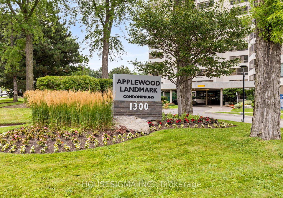 1300-bloor-street-mississauga-ontario-w13662466