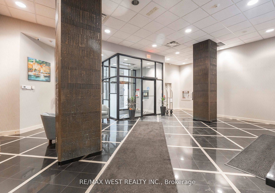 2737-keele-street-toronto-york-ontario-w13662524