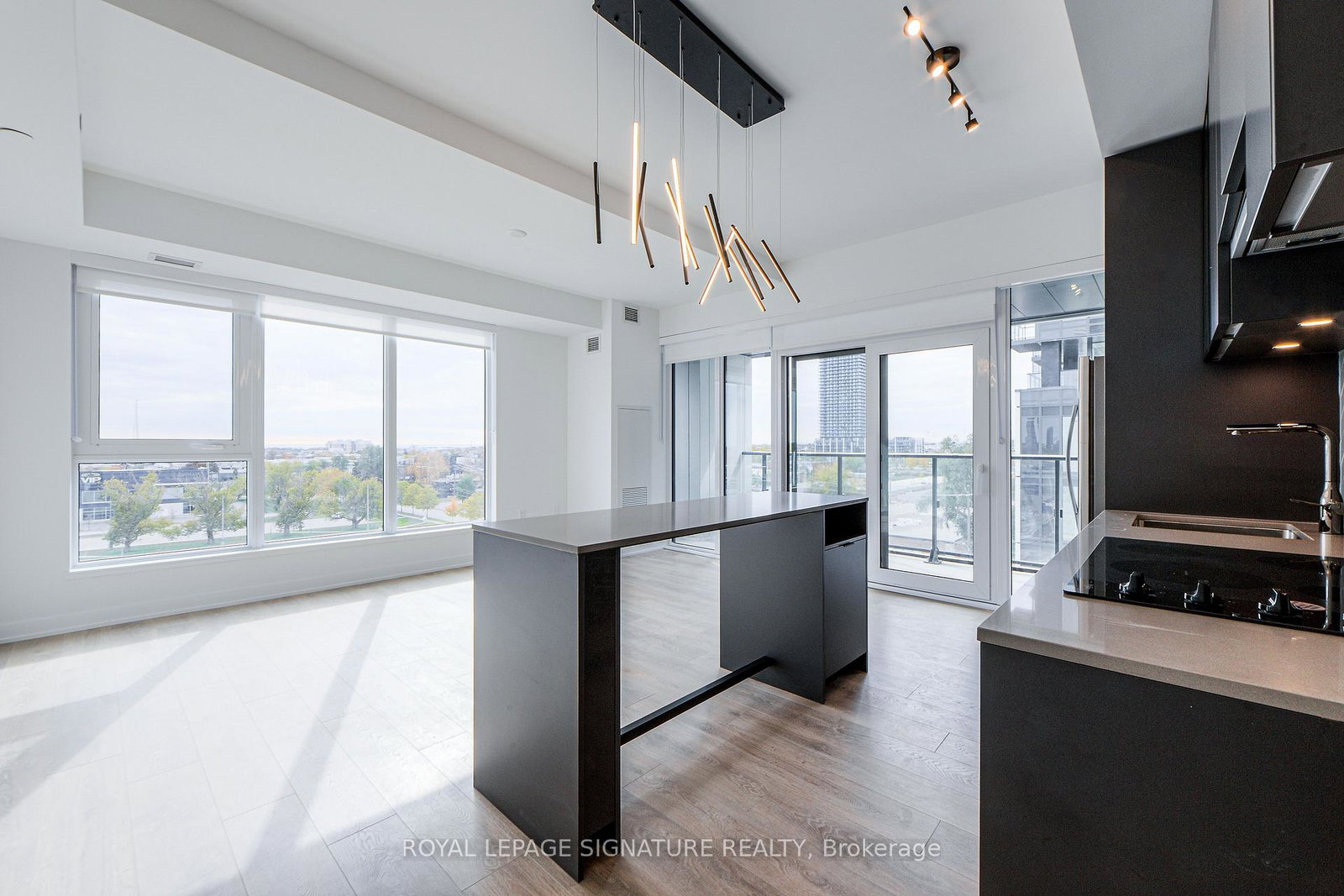 1037-the-queensway-toronto-etobicoke-ontario-w13662536