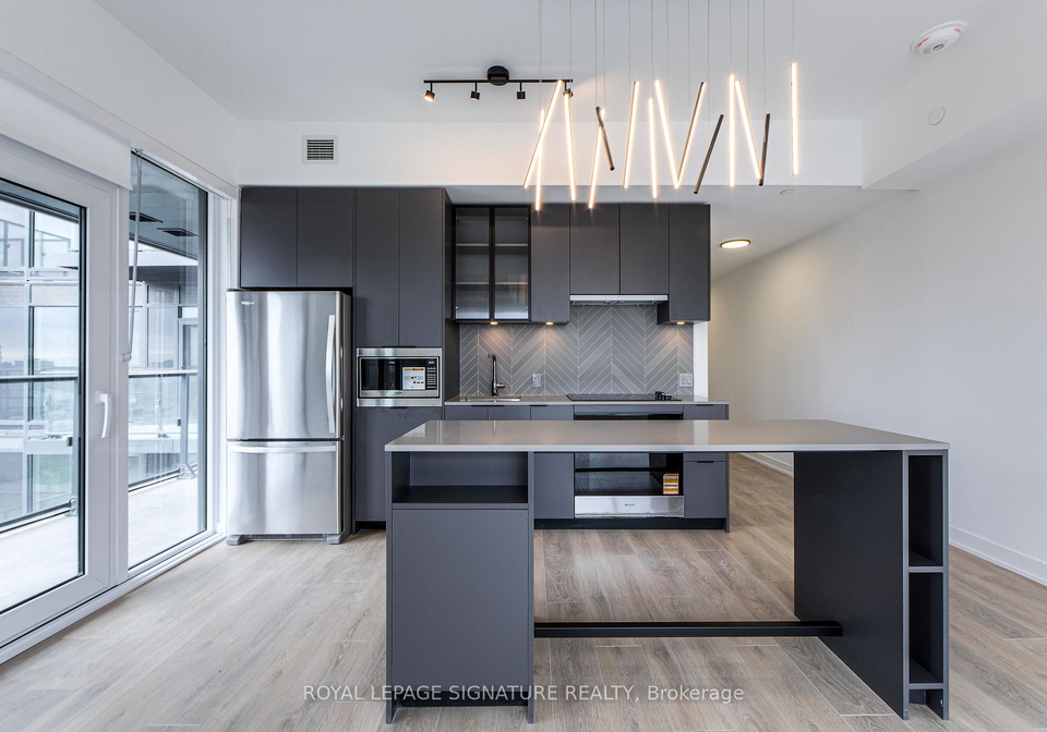 1037-the-queensway-toronto-etobicoke-ontario-w13662536