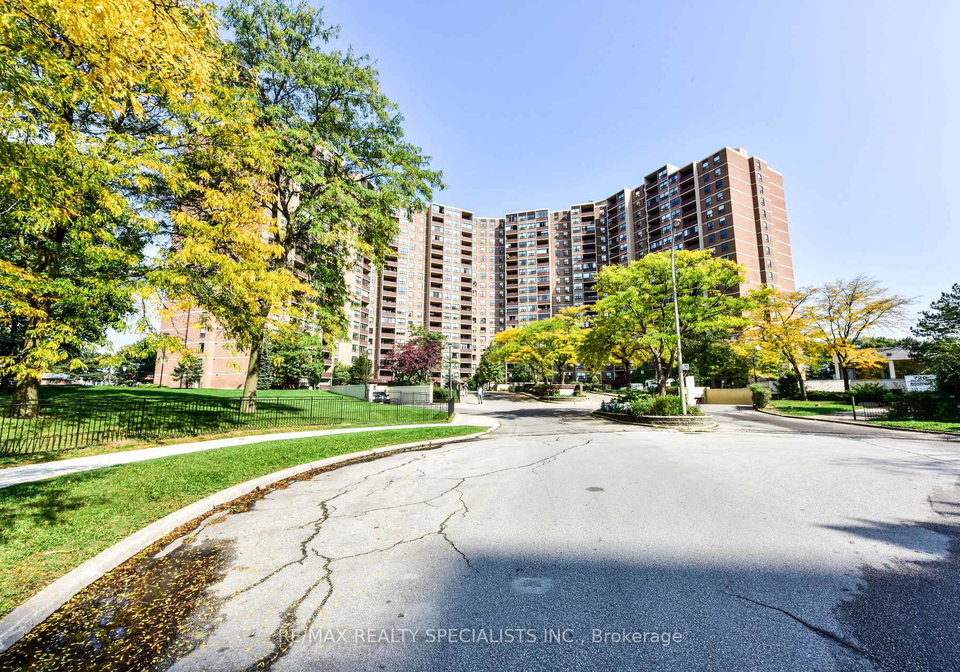 716-the-west-mall-toronto-etobicoke-ontario-w13662714