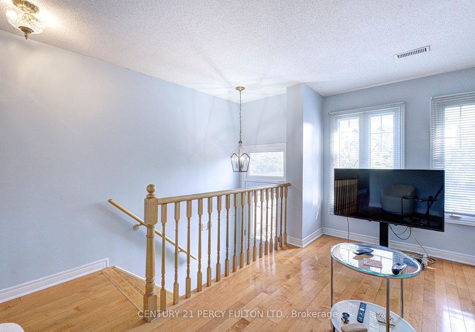 800-dundas-street-w-mississauga-ontario-w13662742