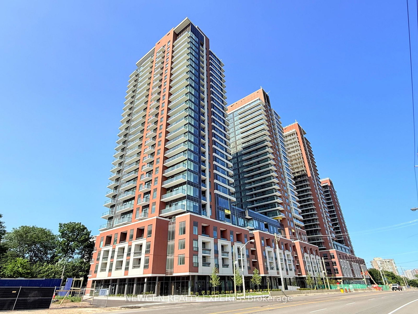 4010-eglinton-avenue-w-toronto-etobicoke-ontario-w13662866