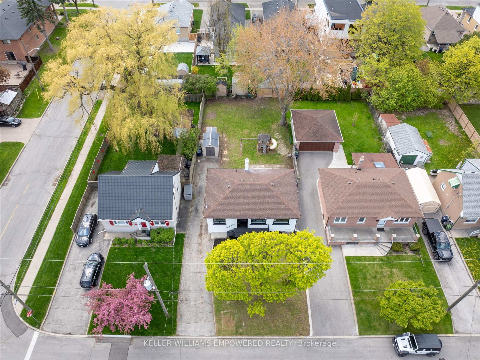 42-deerhurst-avenue-toronto-north-york-ontario-w13663200