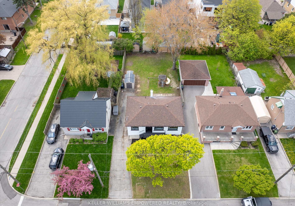 42-deerhurst-avenue-toronto-north-york-ontario-w13663200