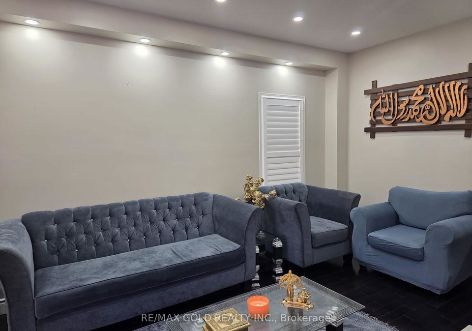 69-personna-circle-brampton-ontario-w13663224