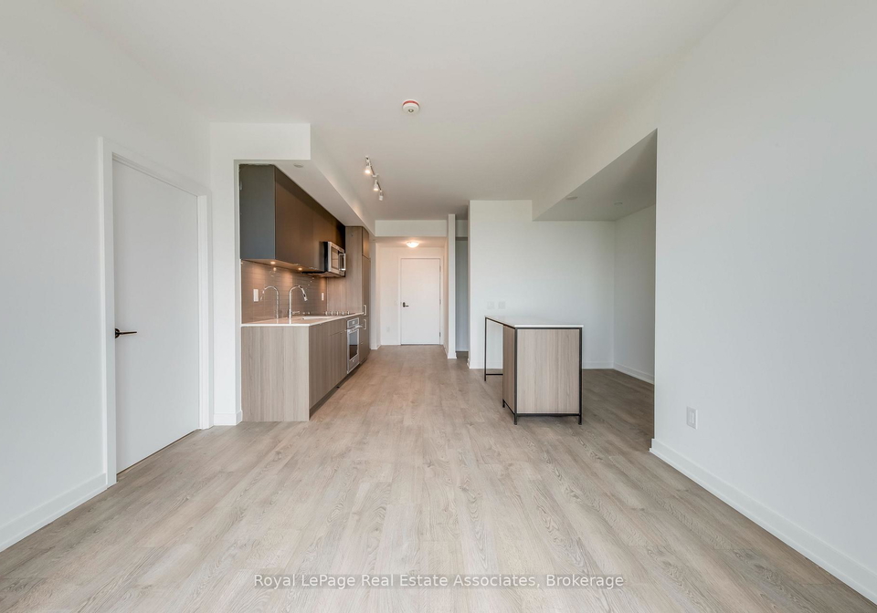 220-missinnihe-way-mississauga-ontario-w13663248