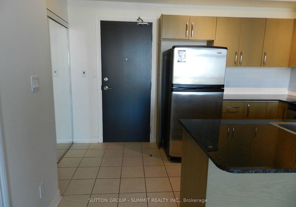 3504-hurontario-street-mississauga-ontario-w13663284