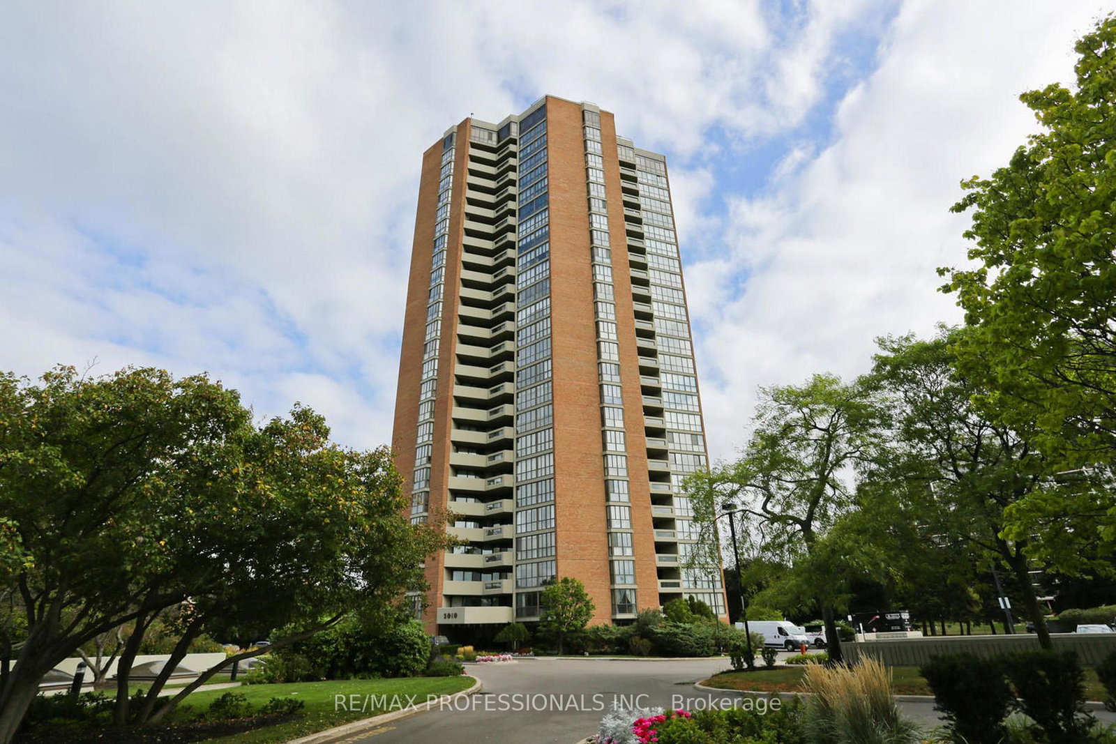 2010-islington-avenue-toronto-etobicoke-ontario-w13663330