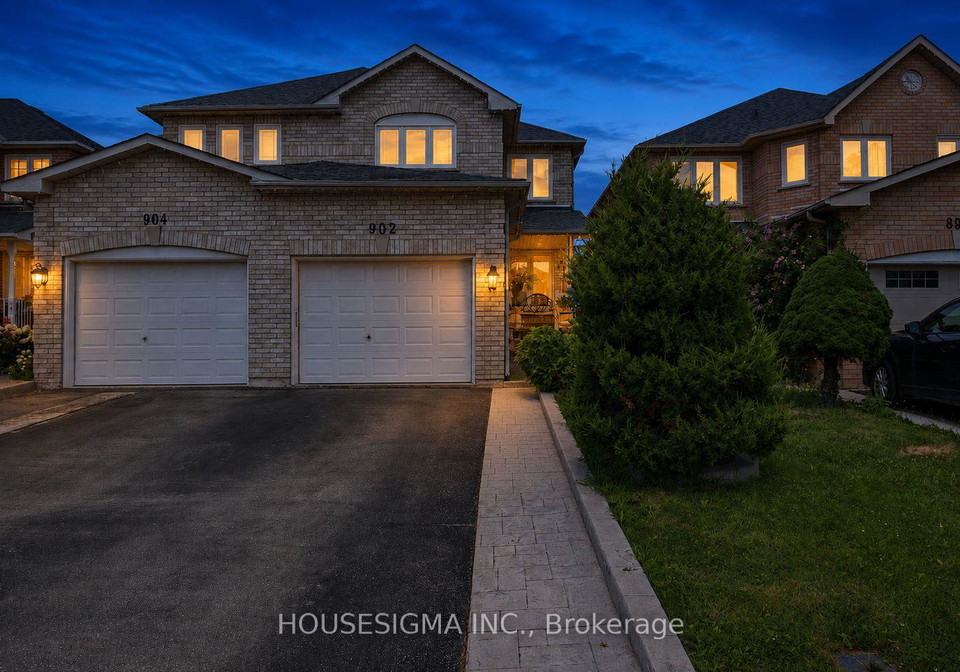 902-applecroft-circle-mississauga-ontario-w13663460