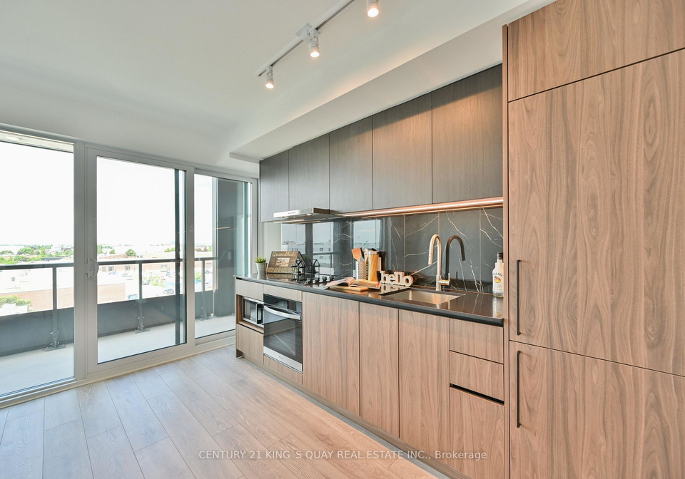 1100-sheppard-avenue-w-toronto-york-ontario-w13663476