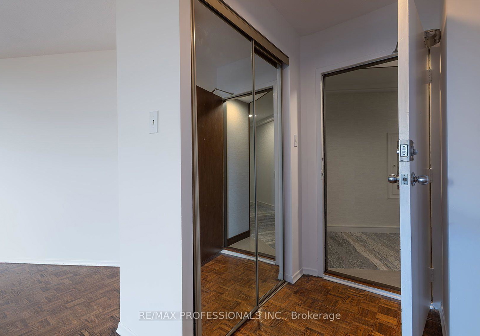 284-mill-road-toronto-etobicoke-ontario-w13663620