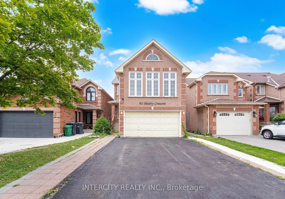 42-mosley-crescent-brampton-ontario-w13663702