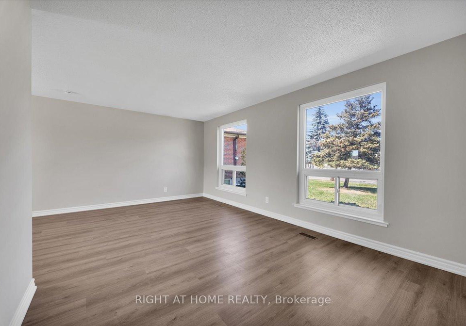 27-villata-gardens-toronto-york-ontario-w13663882