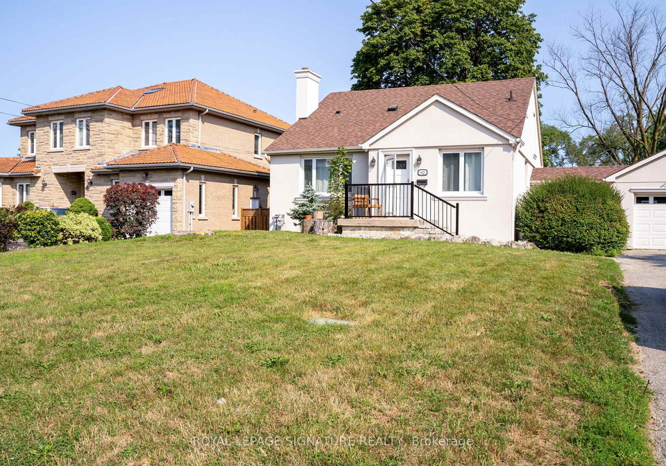 42-kingsview-boulevard-toronto-etobicoke-ontario-w13663912